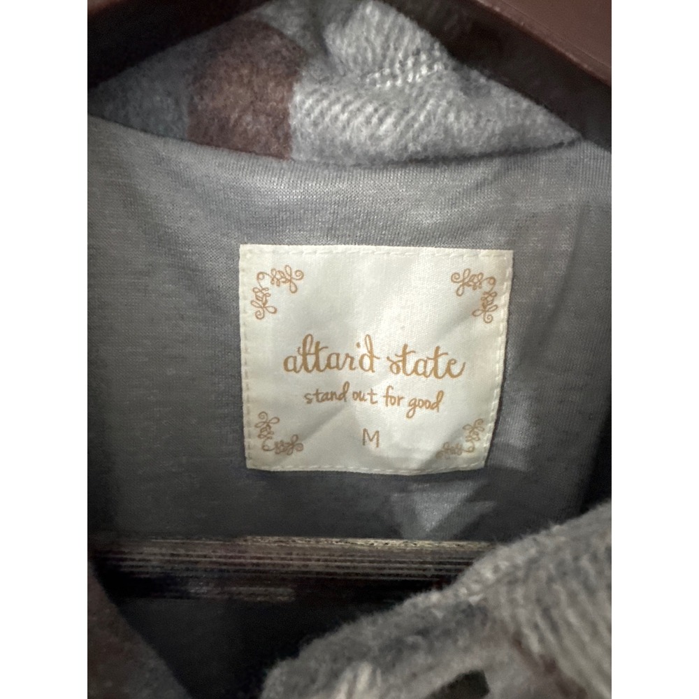 Altard State Gray Plaid Button Front Cropped Flannel Shacket Medium - Picture 4 of 5